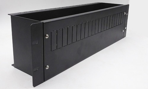 配電(diàn)箱配電櫃(guì)等電子產品外殼選擇金(jīn)屬外殼的原(yuán)因